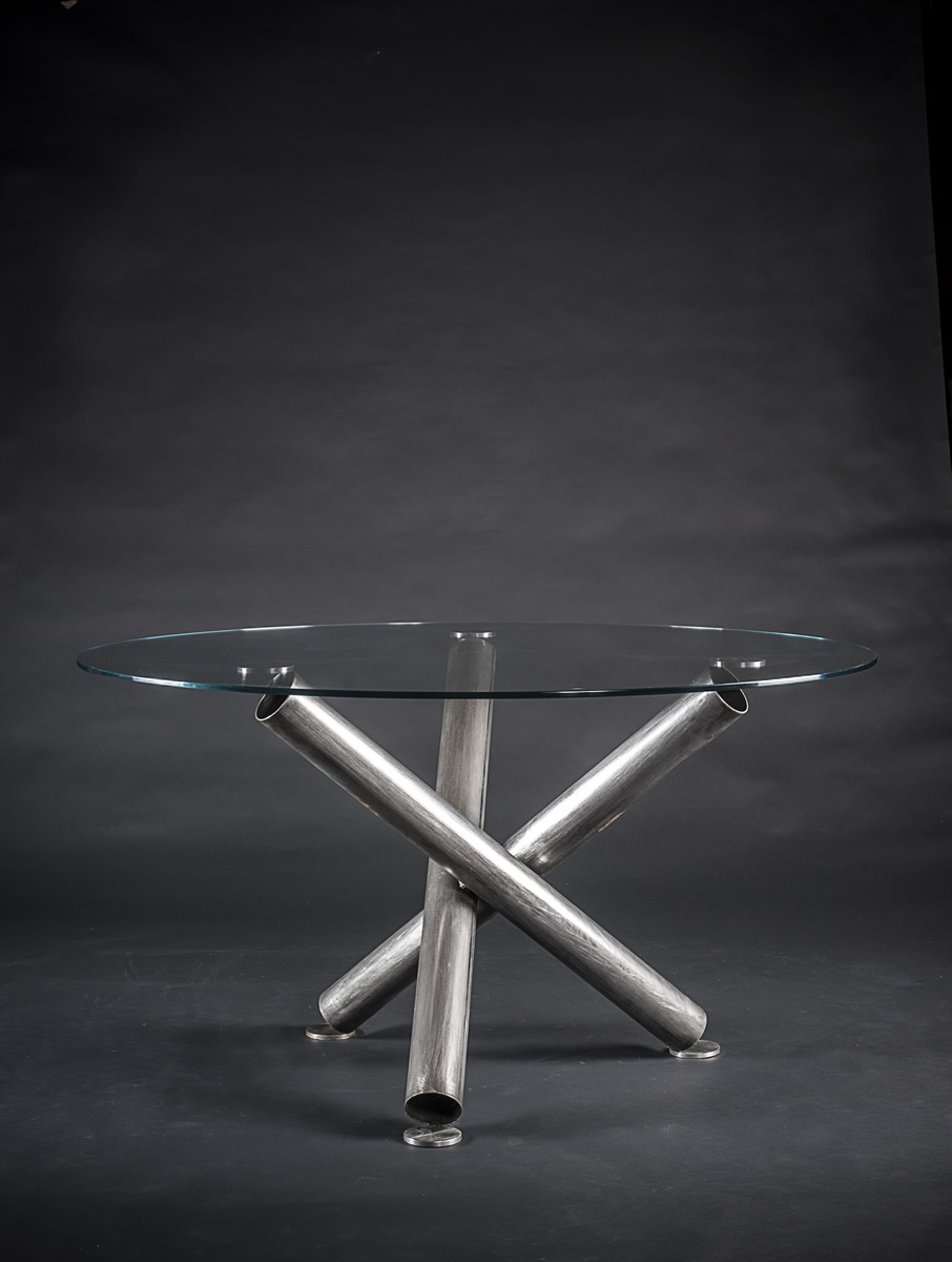 Complementi di arredo design Tavolo rotondo con gambe tubolari OdF